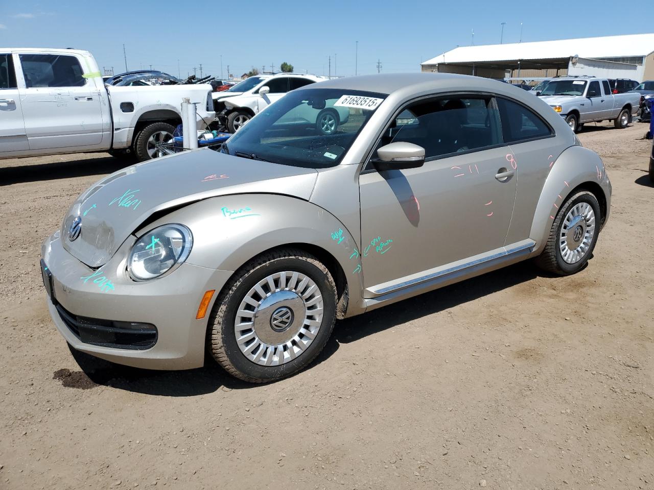 VOLKSWAGEN BEETLE 2014