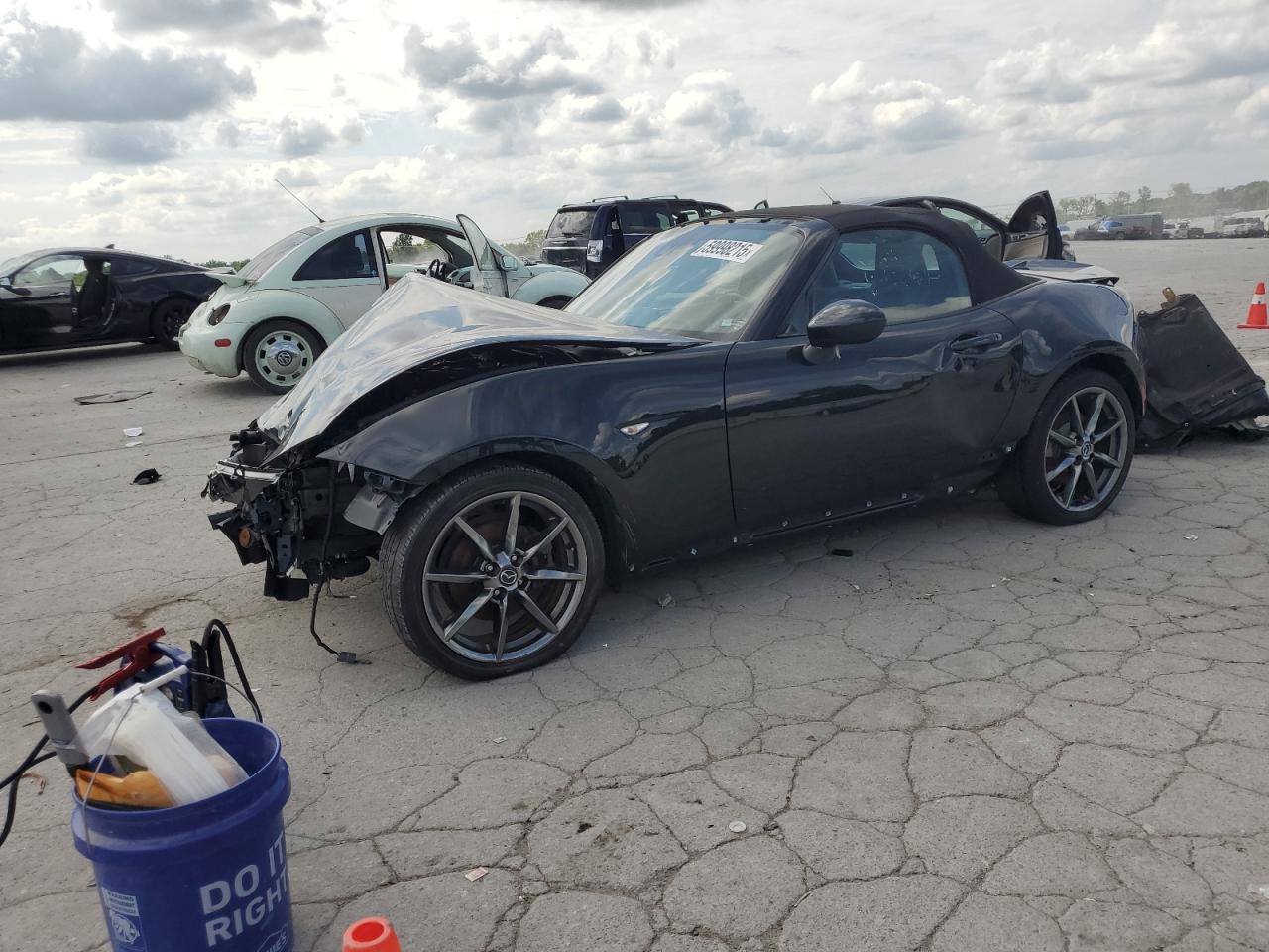 MAZDA MX-5 MIATA 2016