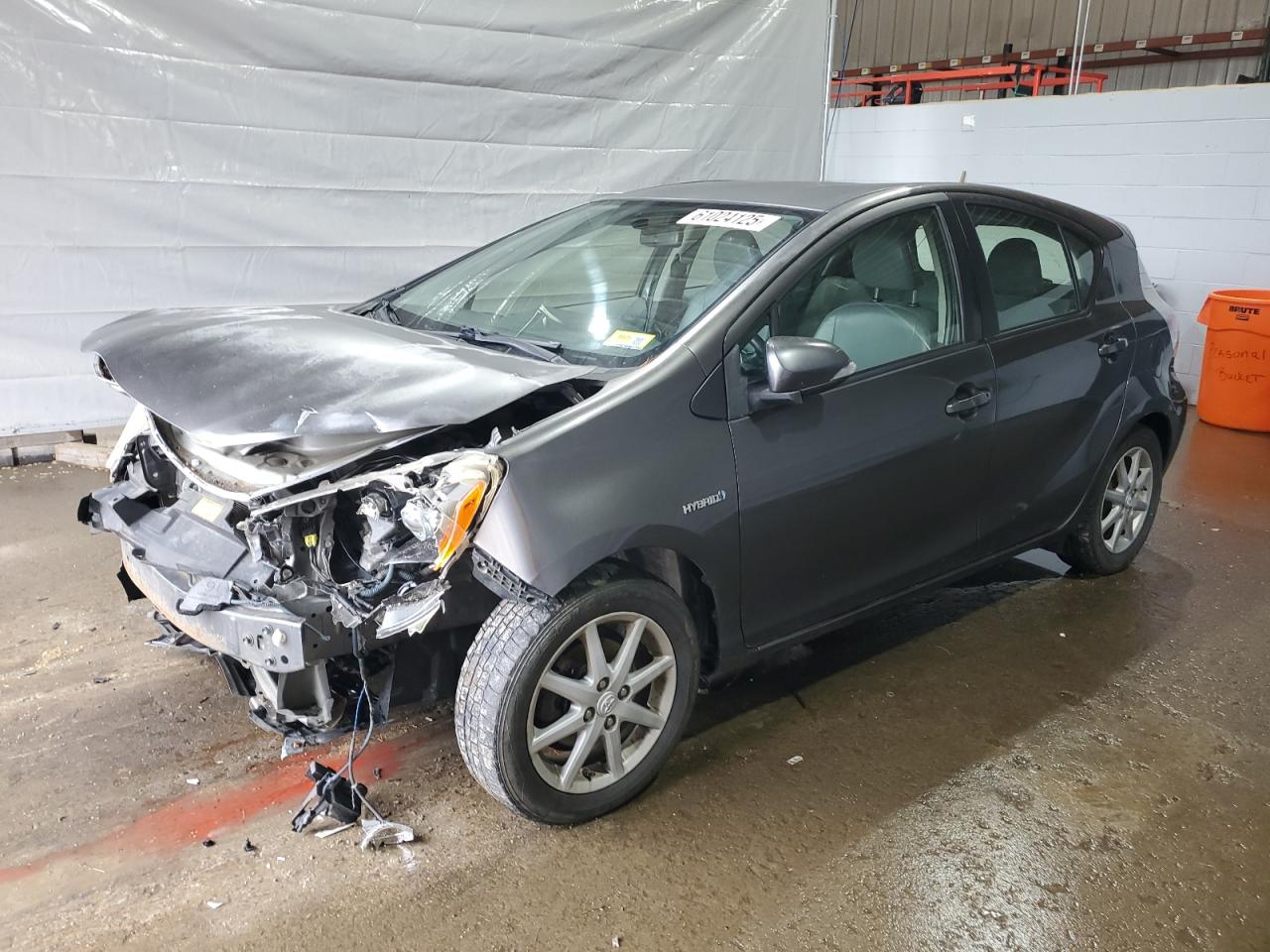 TOYOTA PRIUS C 2013