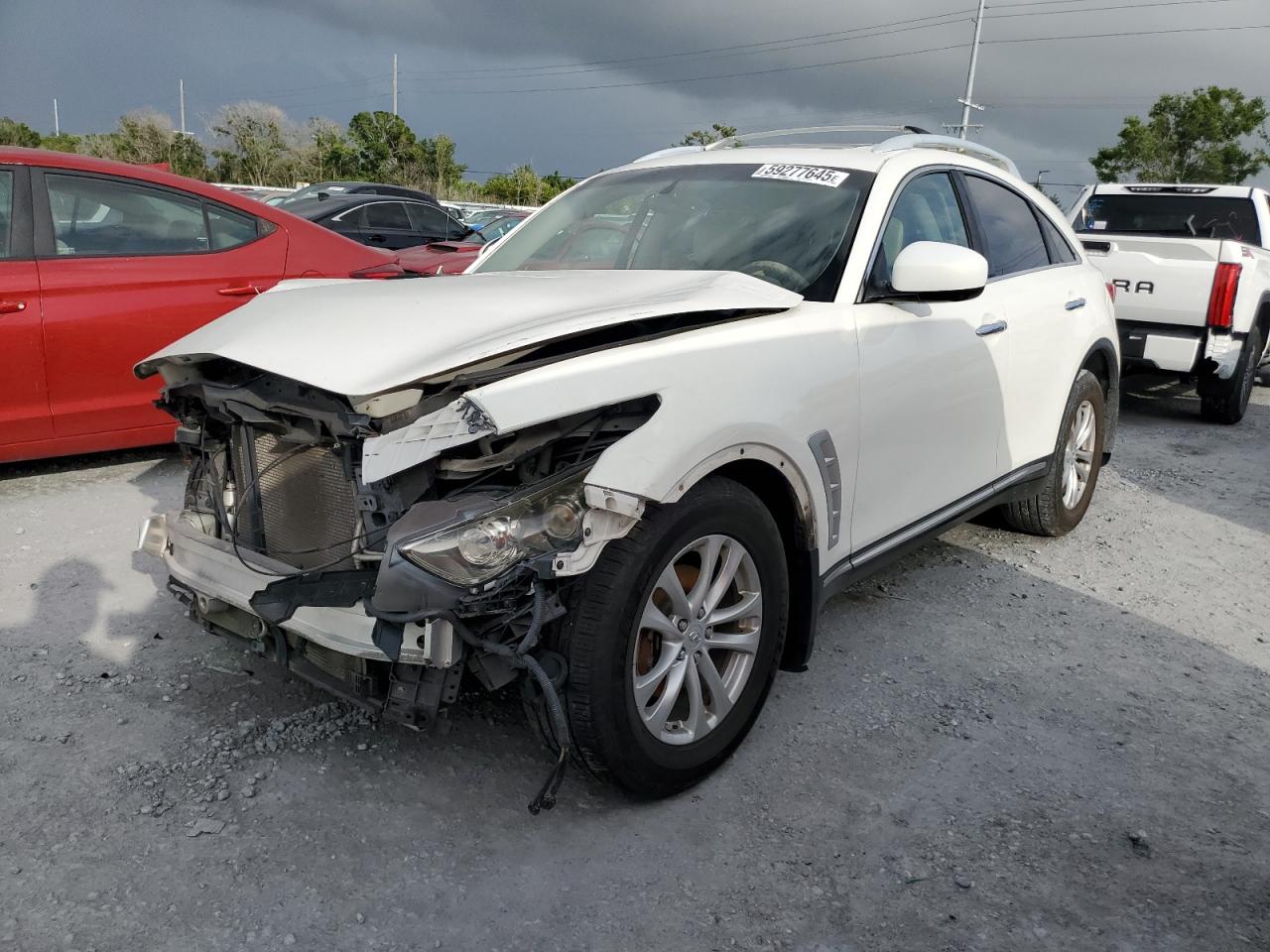 INFINITI FX35 2010