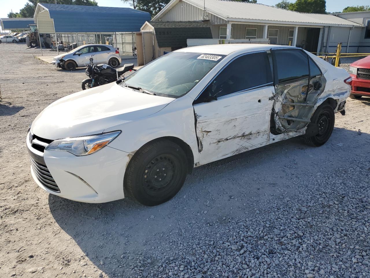 TOYOTA CAMRY 2015