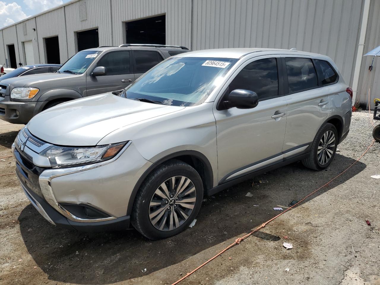 MITSUBISHI OUTLANDER 2020