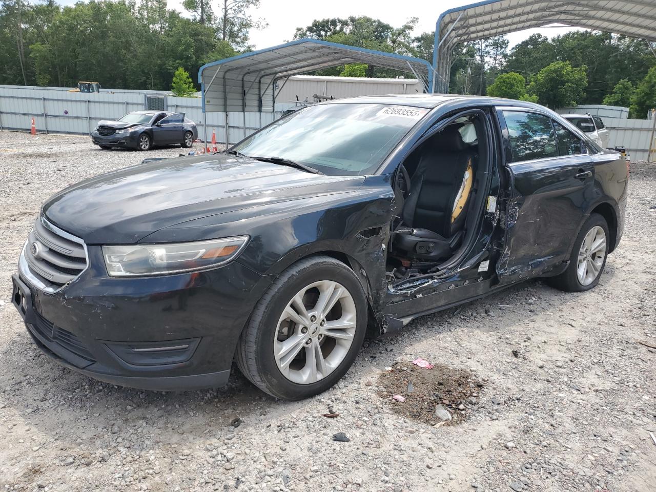 FORD TAURUS SEL 2015