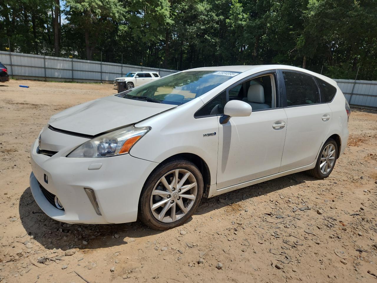 TOYOTA PRIUS V 2012