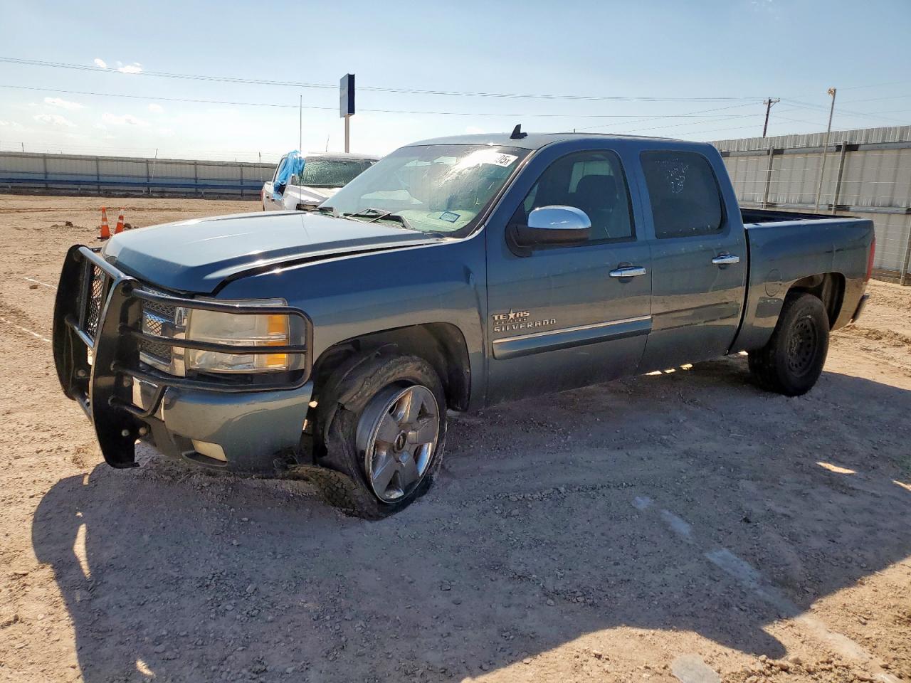 CHEVROLET SILVERADO 2011