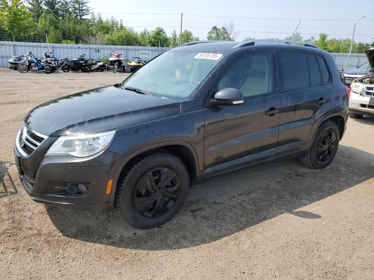VOLKSWAGEN TIGUAN S 2011