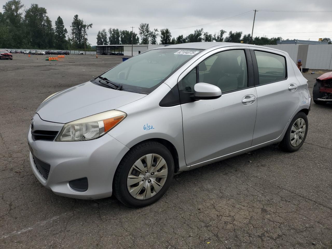 TOYOTA YARIS 2012