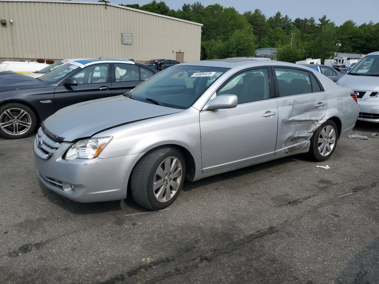 TOYOTA AVALON XL 2005