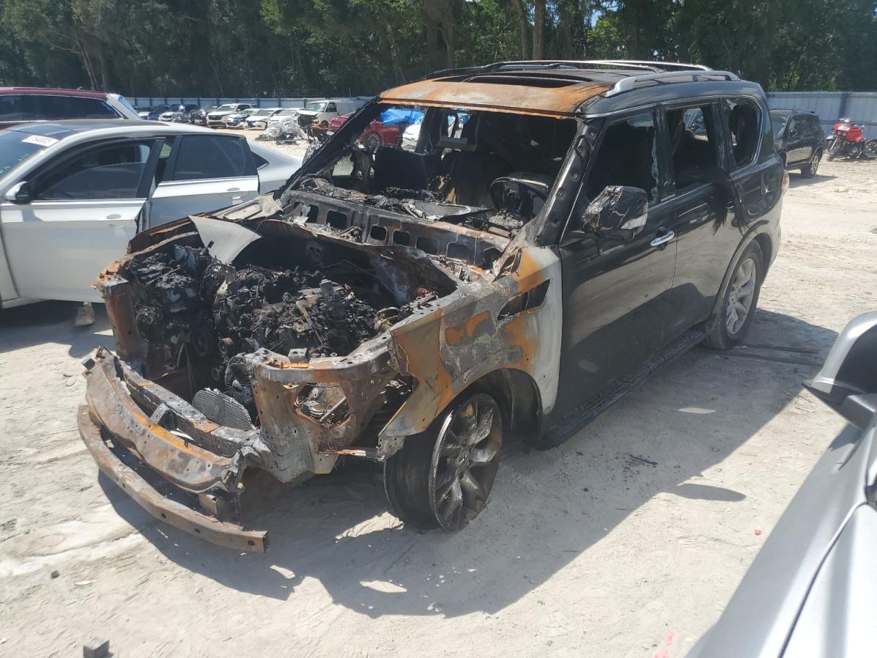 INFINITI QX56 2012