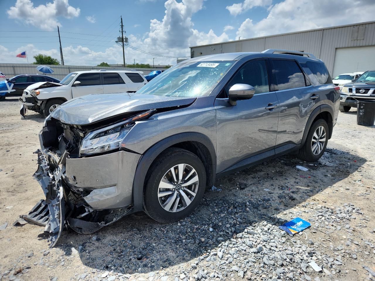 NISSAN PATHFINDER 2023