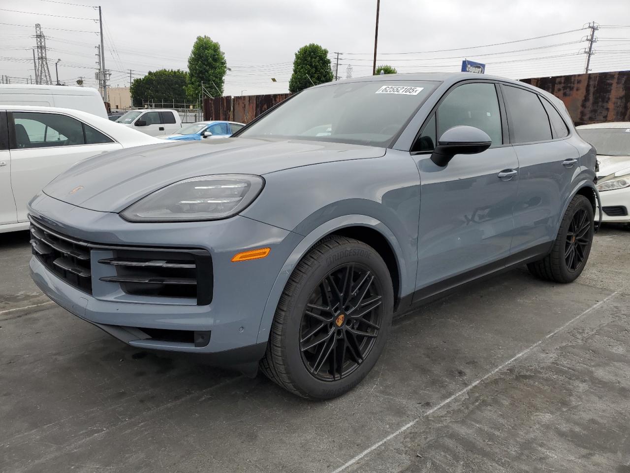 PORSCHE CAYENNE 2025