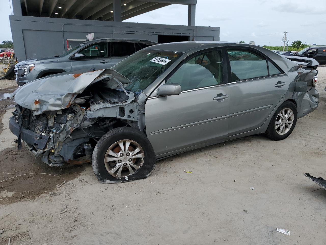 TOYOTA CAMRY LE 2005