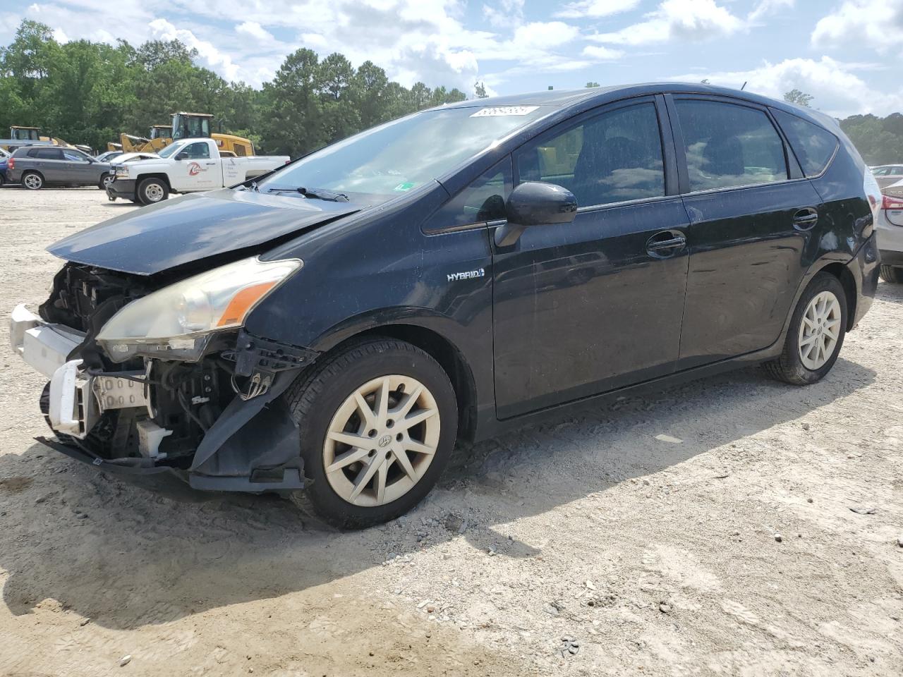 TOYOTA PRIUS V 2013