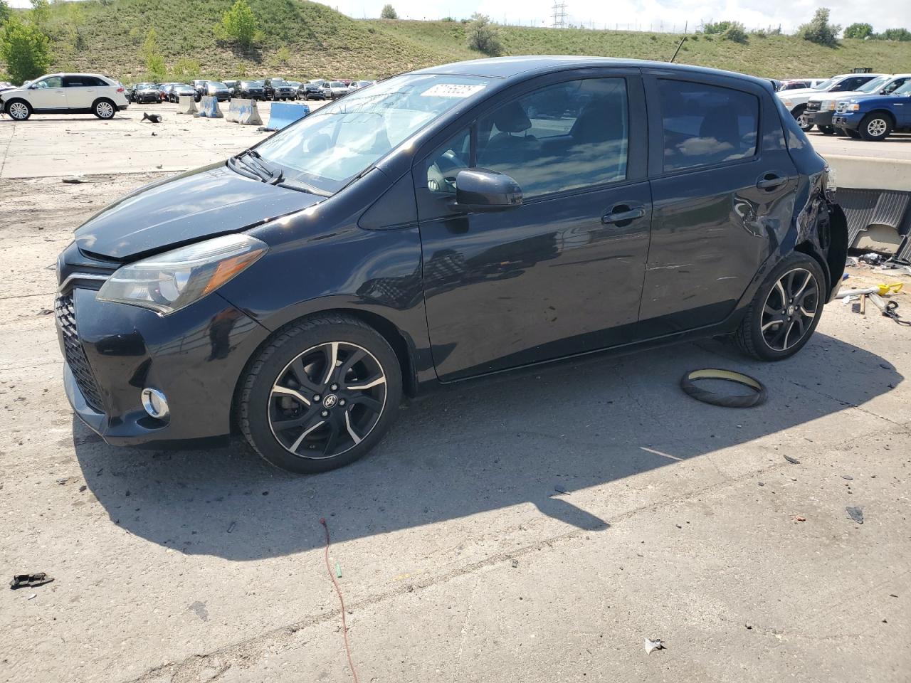 TOYOTA YARIS 2015
