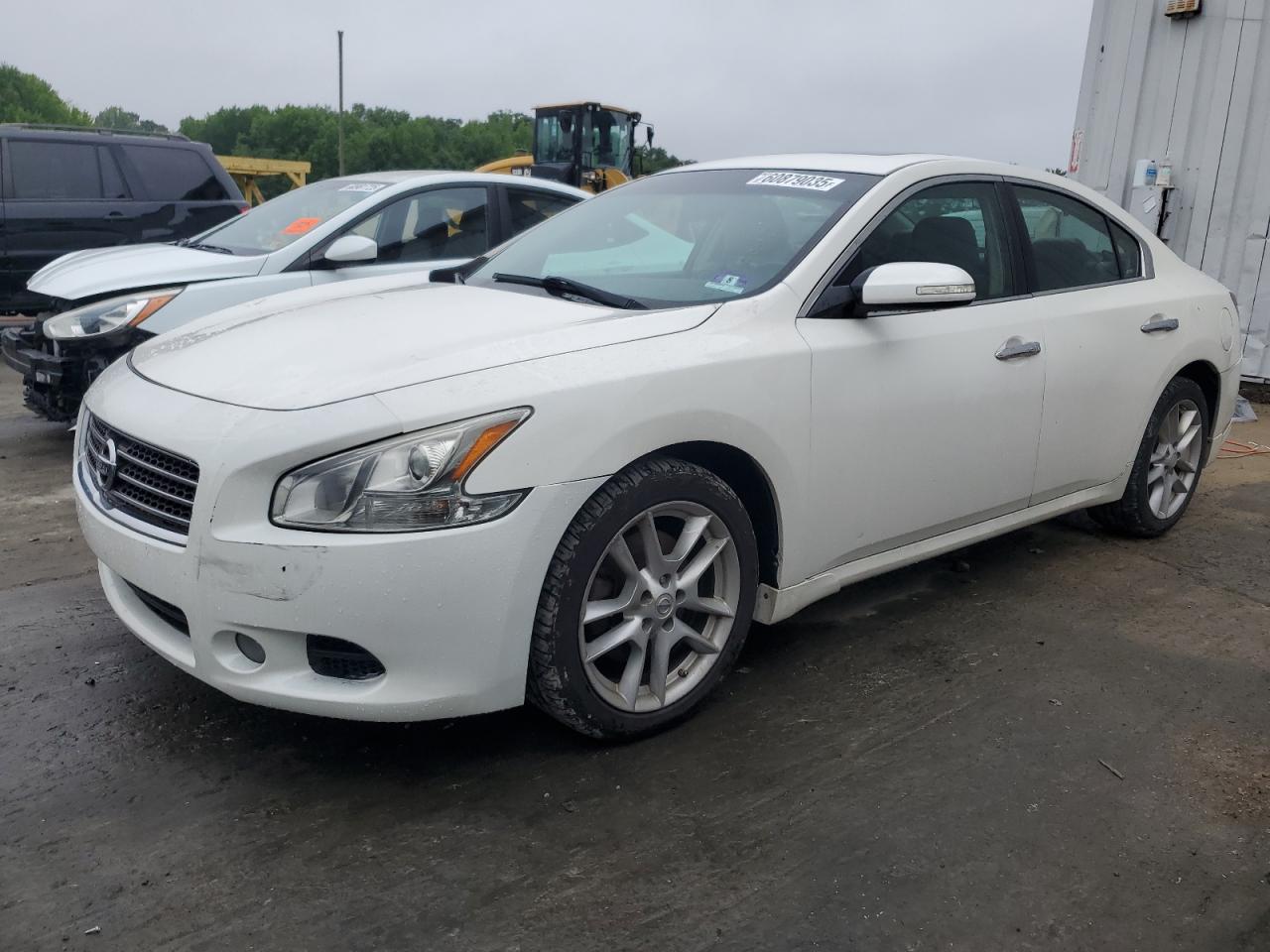 NISSAN MAXIMA 2011