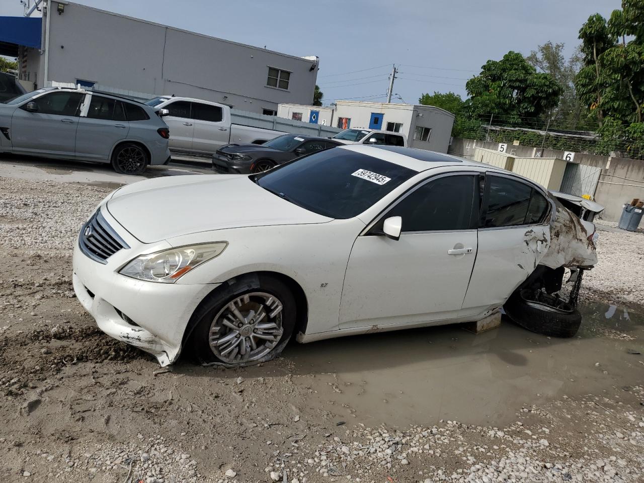 INFINITI Q40 2015