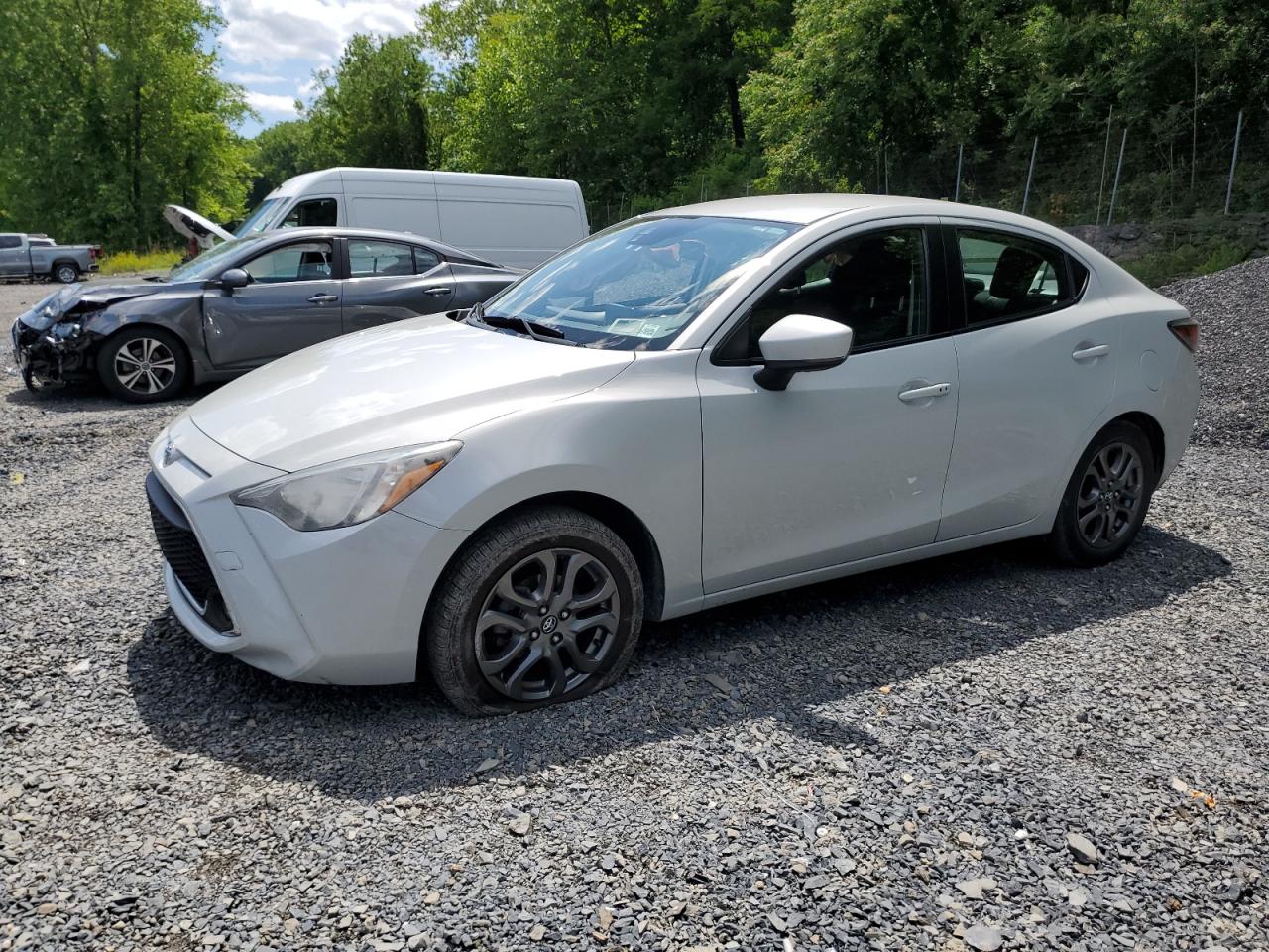 TOYOTA YARIS L 2019