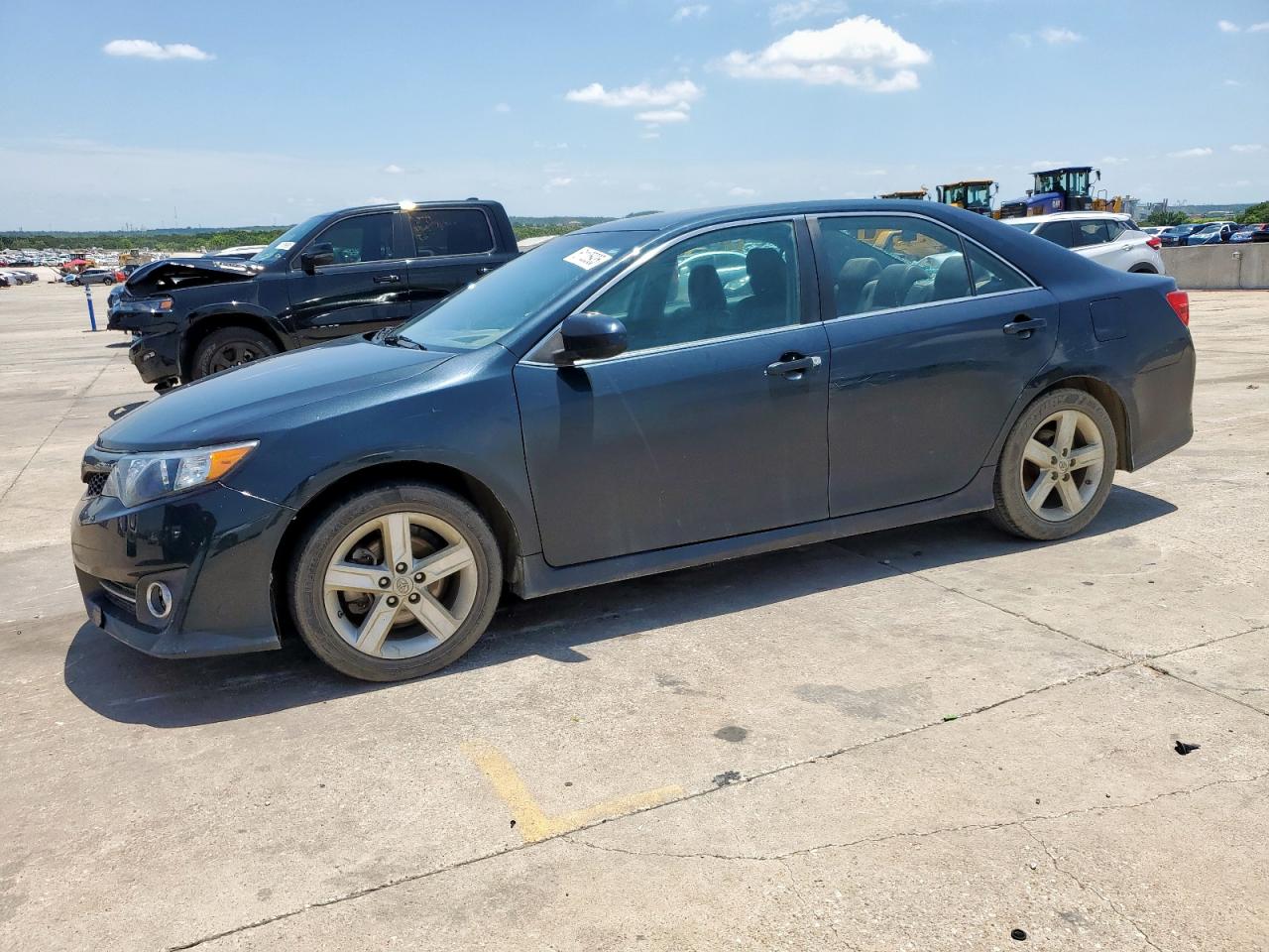 TOYOTA CAMRY L 2014