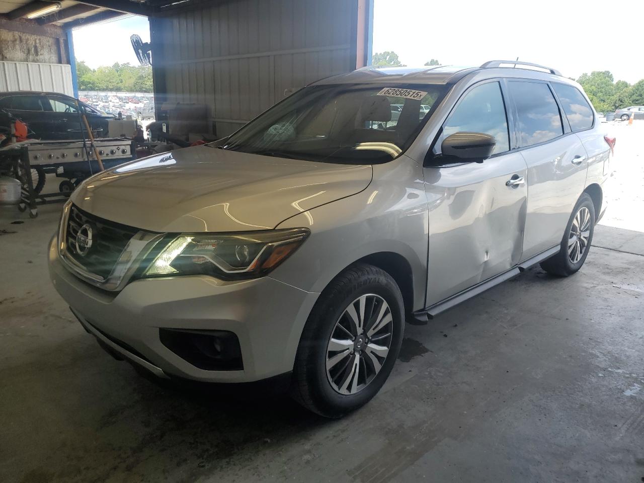 NISSAN PATHFINDER 2017