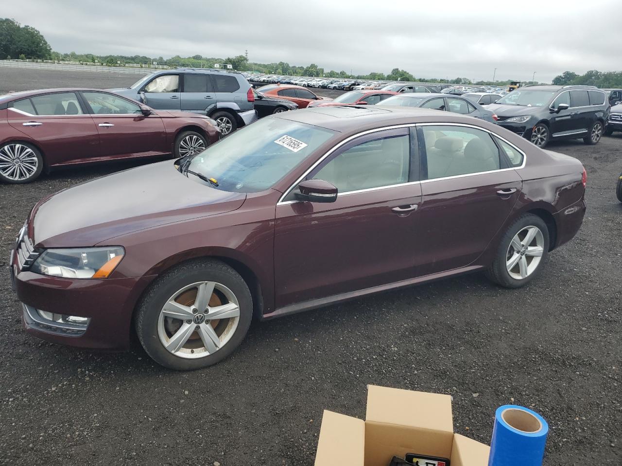 VOLKSWAGEN PASSAT SE 2012