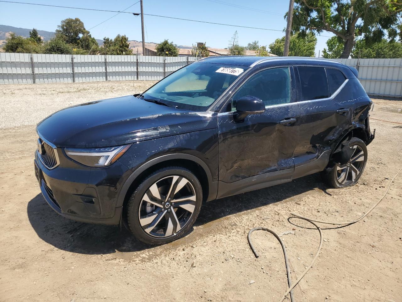 VOLVO XC40 PLUS 2025