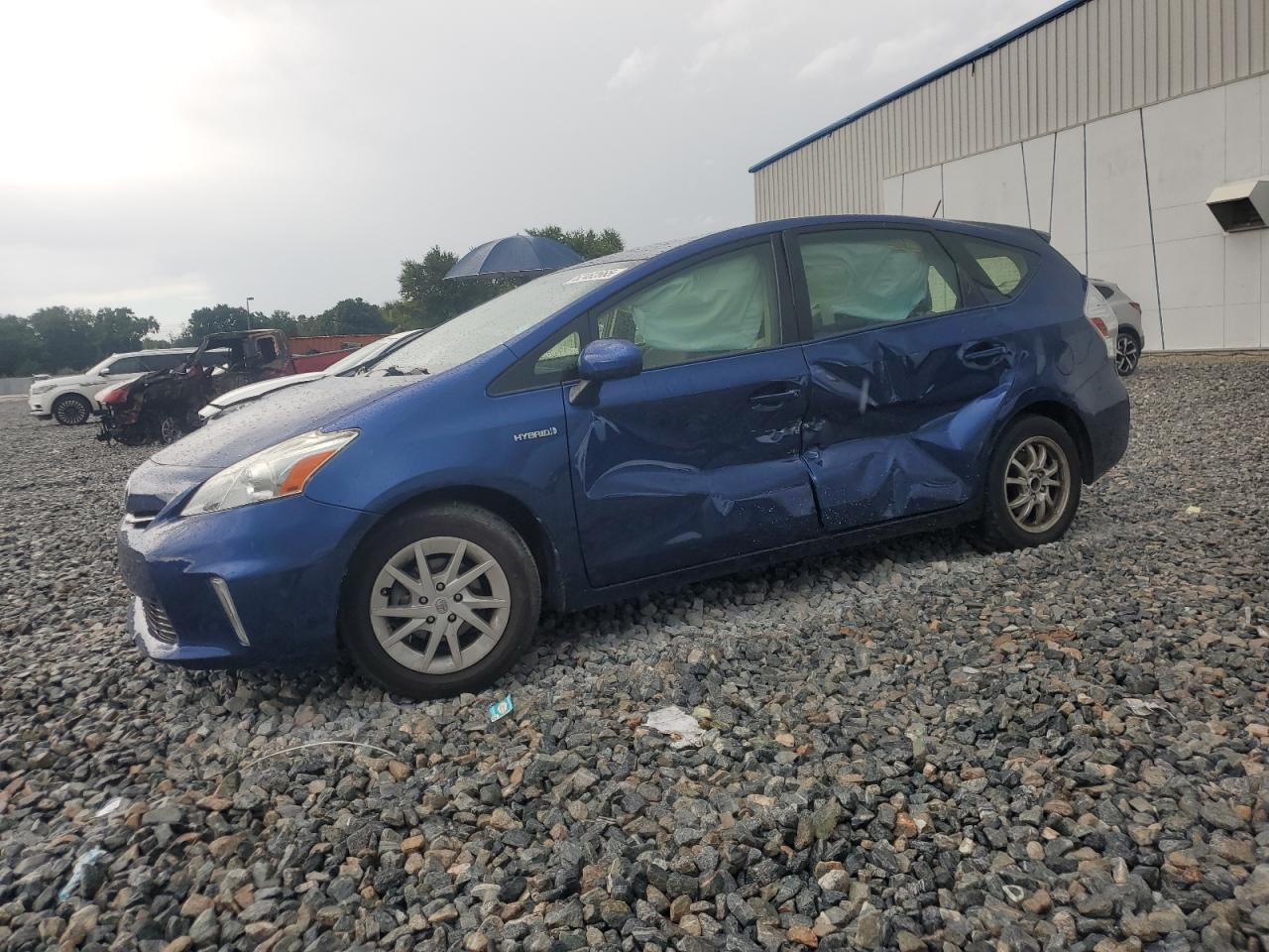 TOYOTA PRIUS V 2014