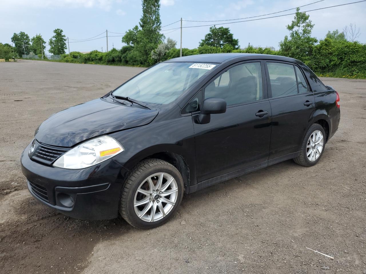 NISSAN VERSA 2011