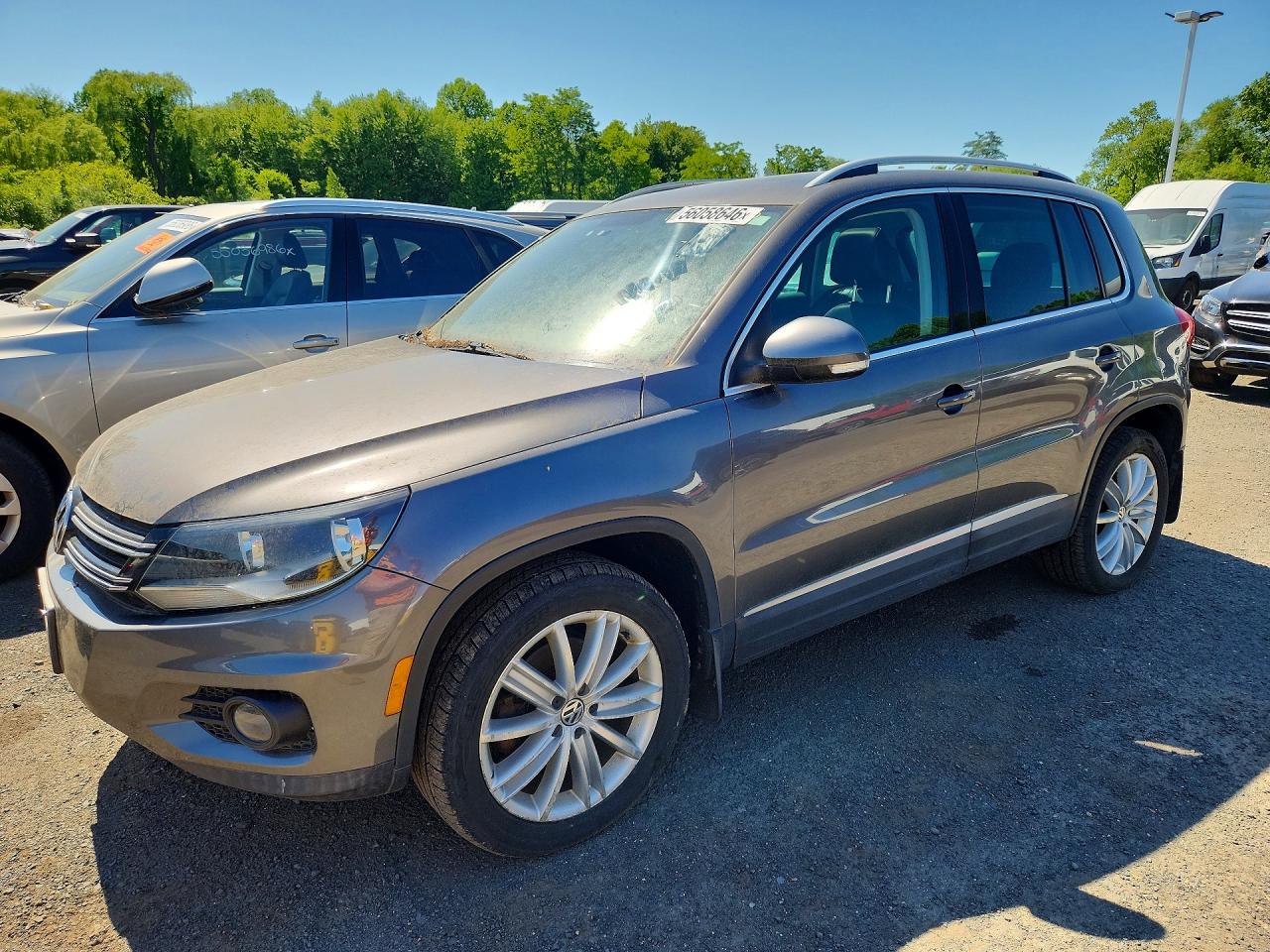VOLKSWAGEN TIGUAN 2012
