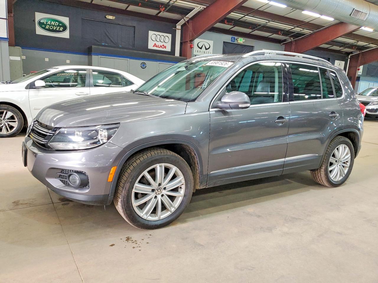 VOLKSWAGEN TIGUAN 2015