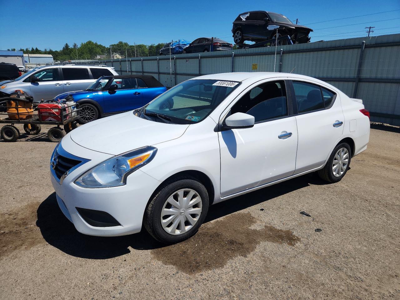 NISSAN VERSA 2017