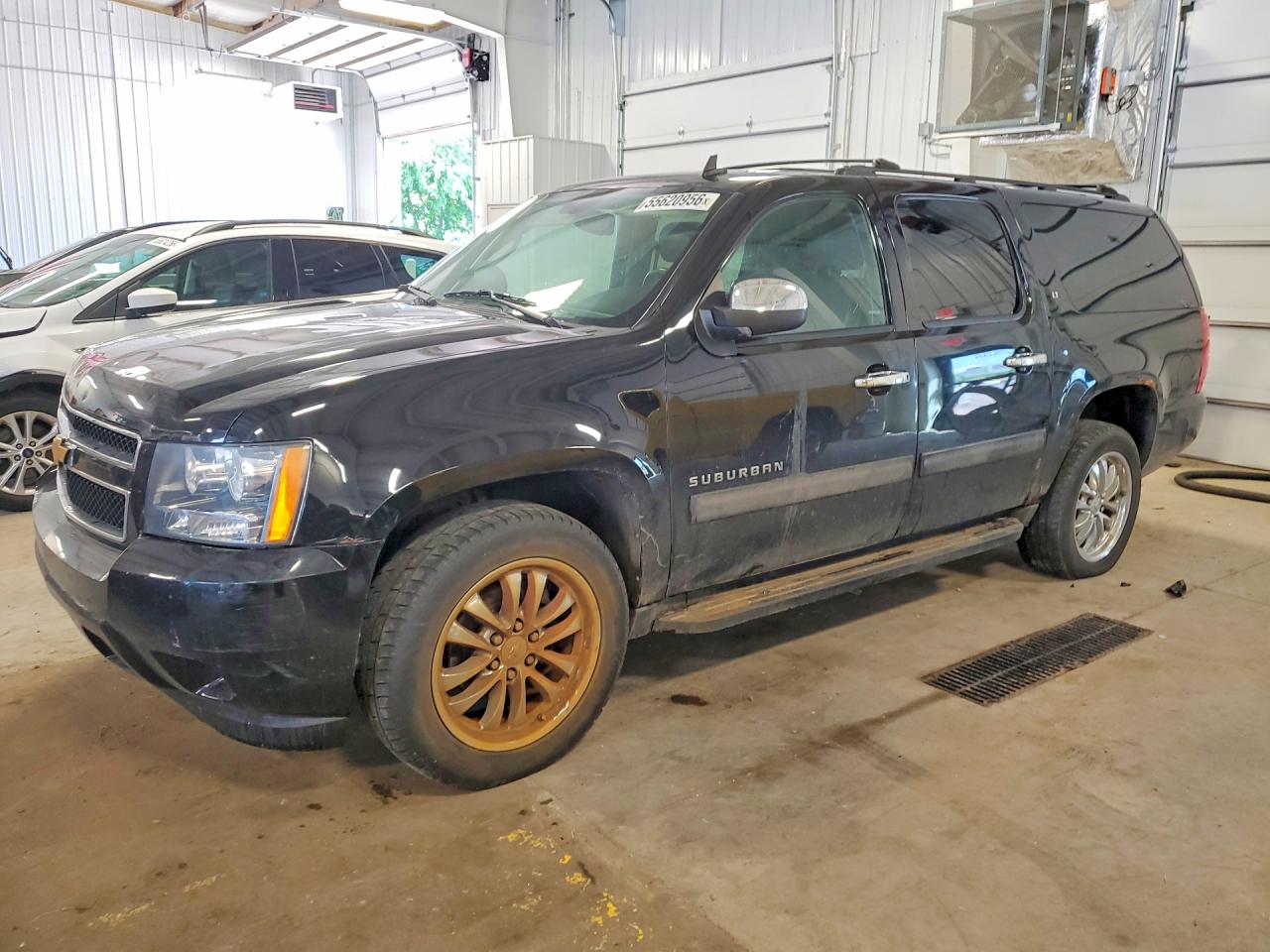 CHEVROLET SUBURBAN 2014