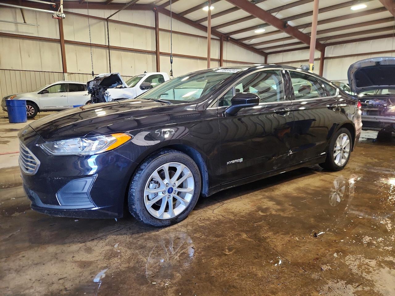 FORD FUSION 2019