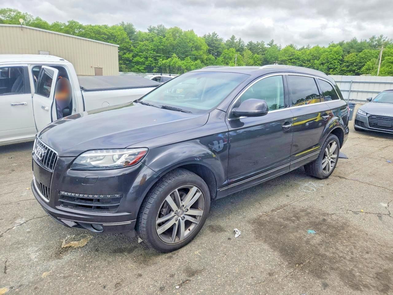 AUDI Q7 2015