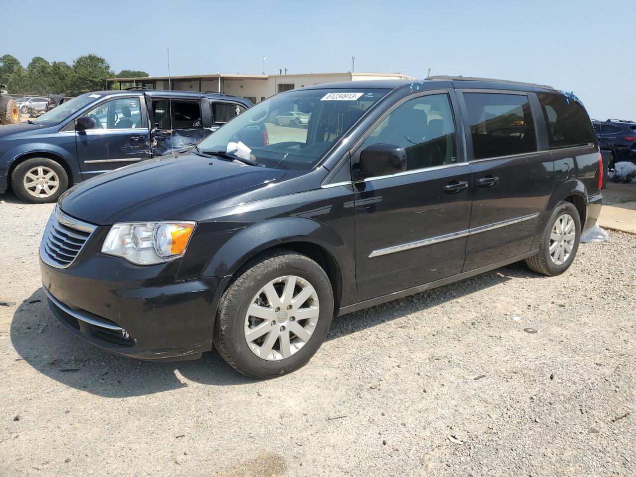 CHRYSLER TOWN & COUNTRY 2016