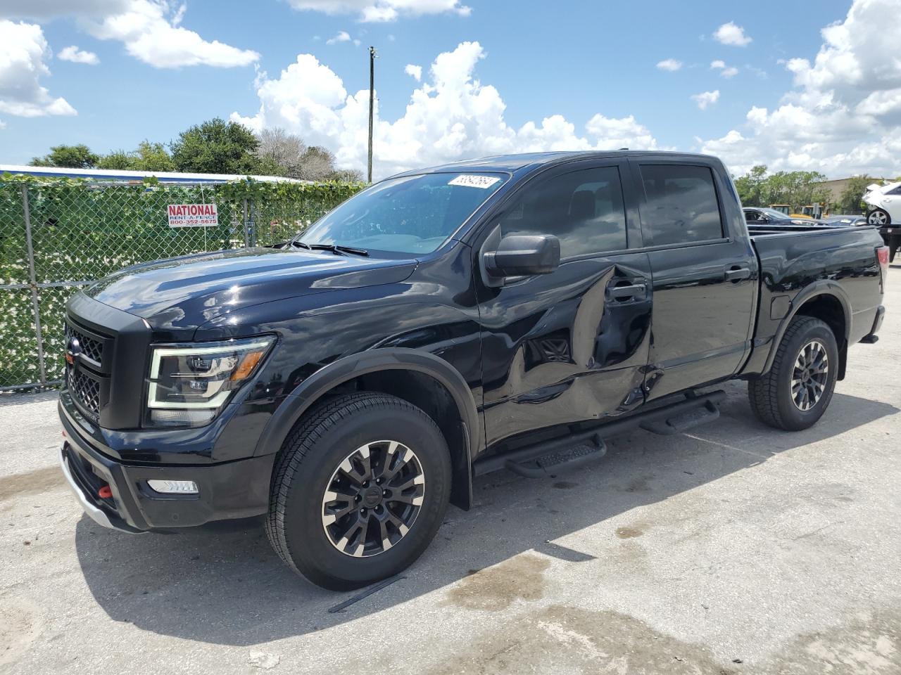 NISSAN TITAN SV 2022