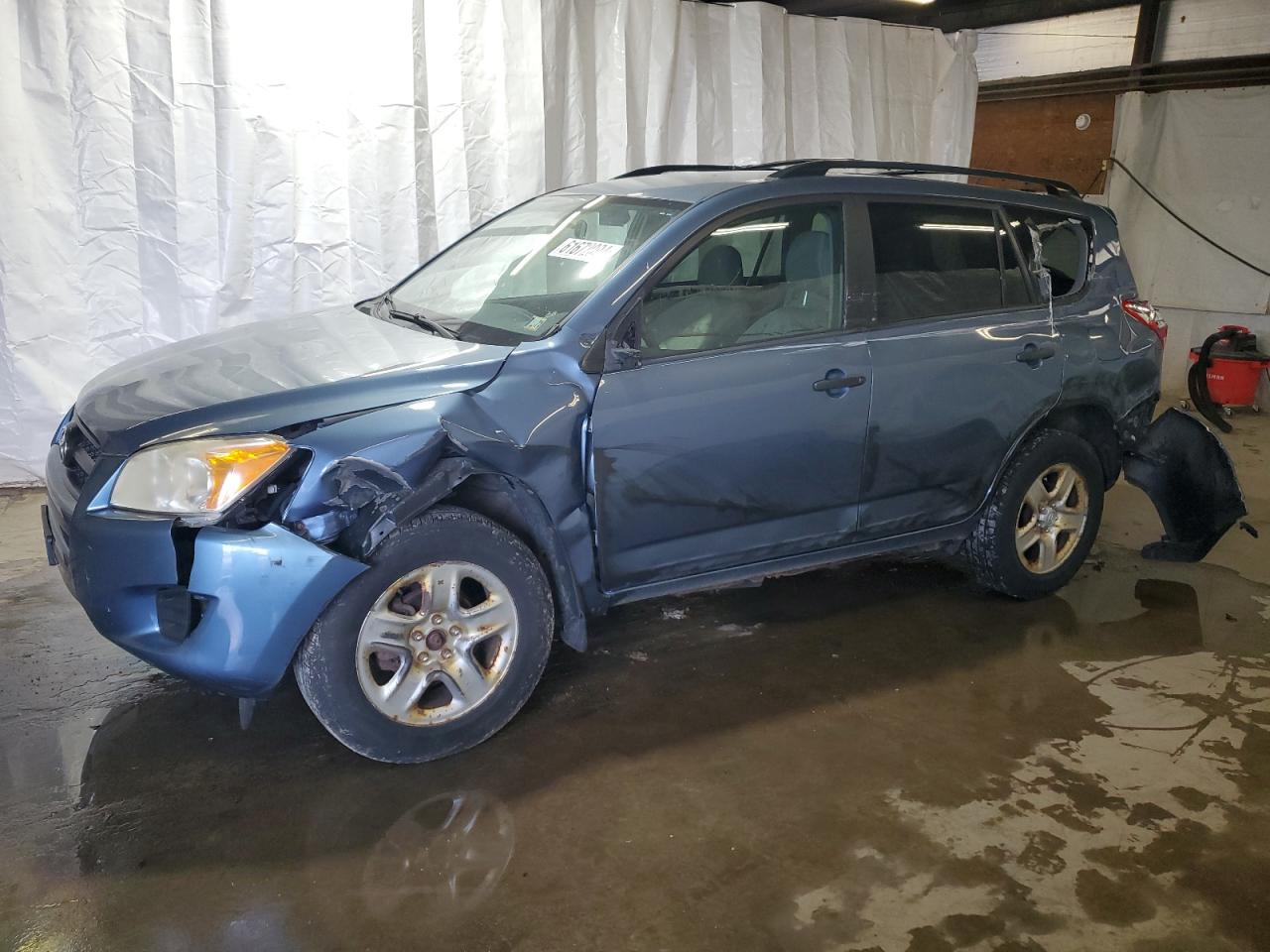 TOYOTA RAV4 2011