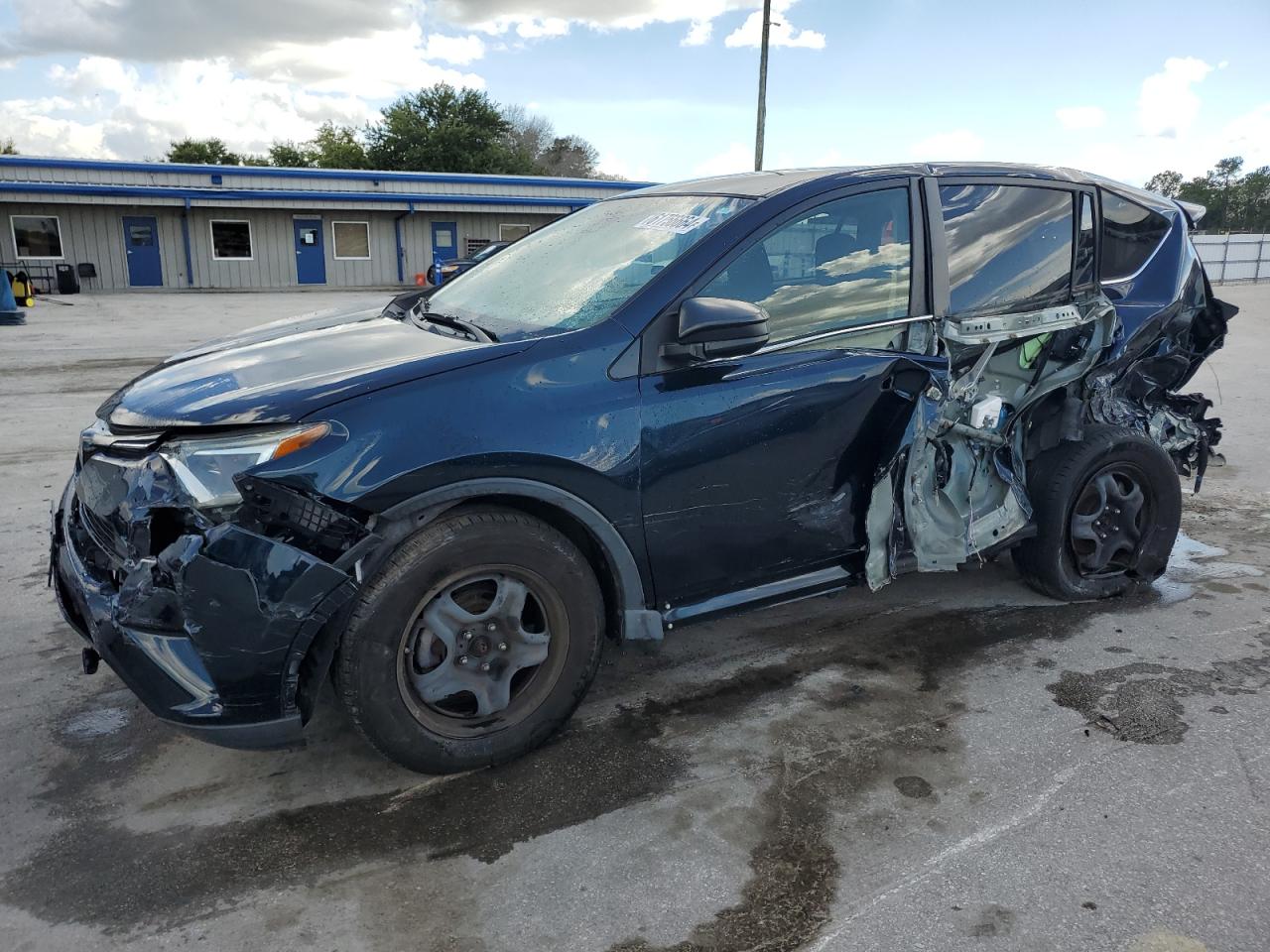 TOYOTA RAV4 LE 2018
