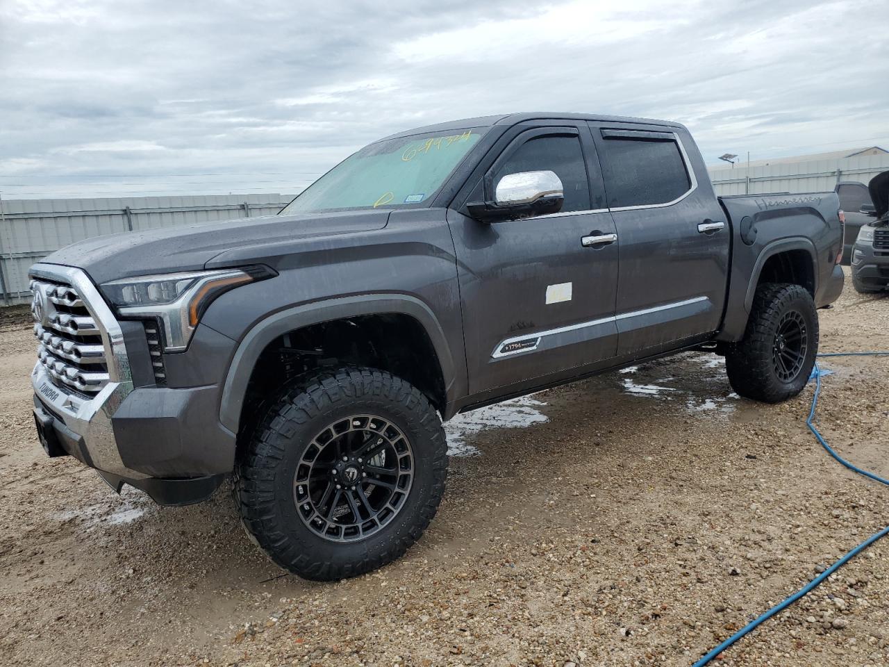 TOYOTA TUNDRA CRE 2023