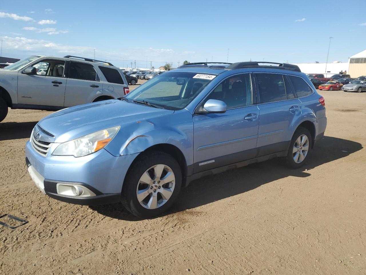 SUBARU OUTBACK 2. 2011