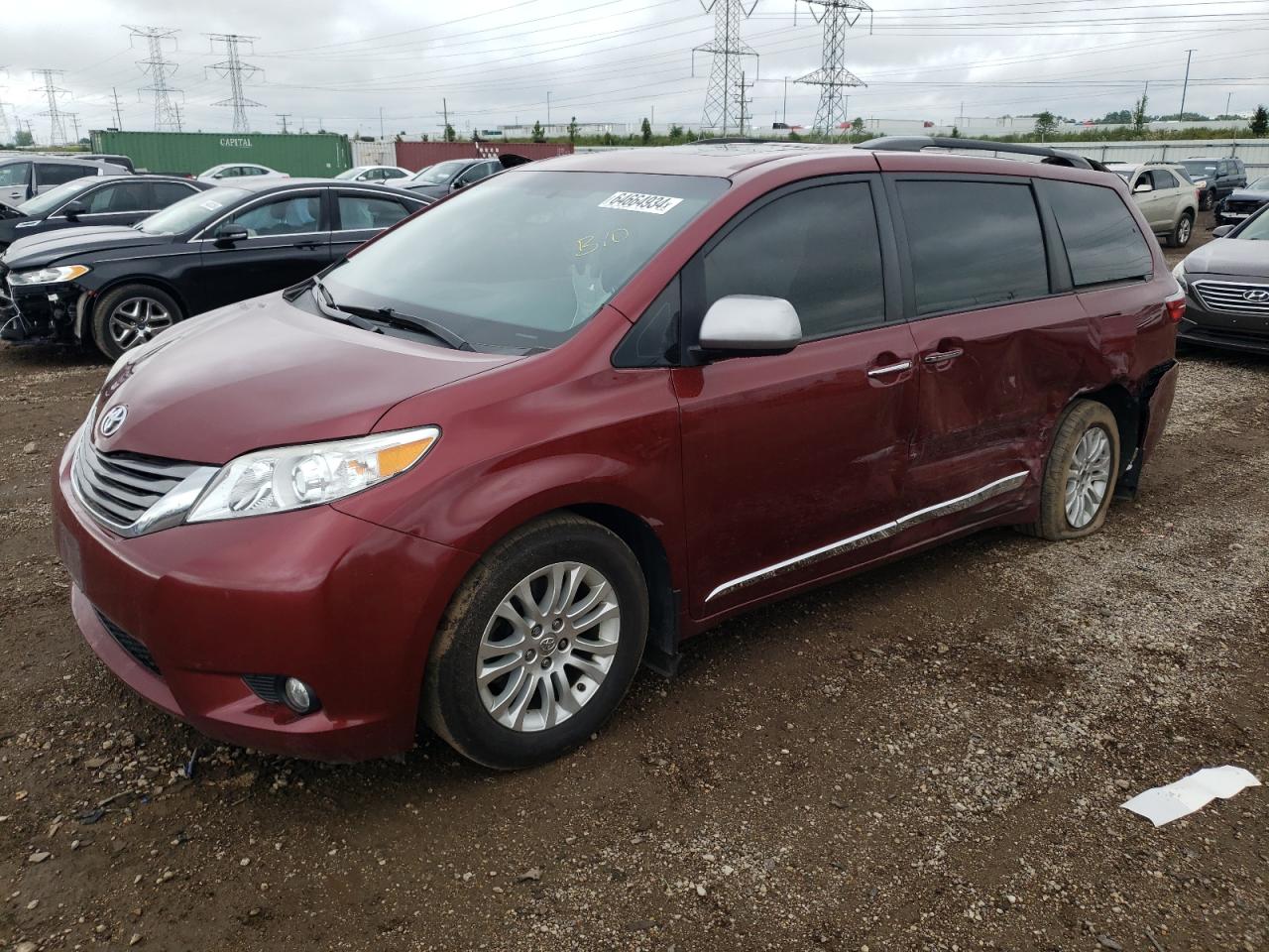 TOYOTA SIENNA XLE 2016