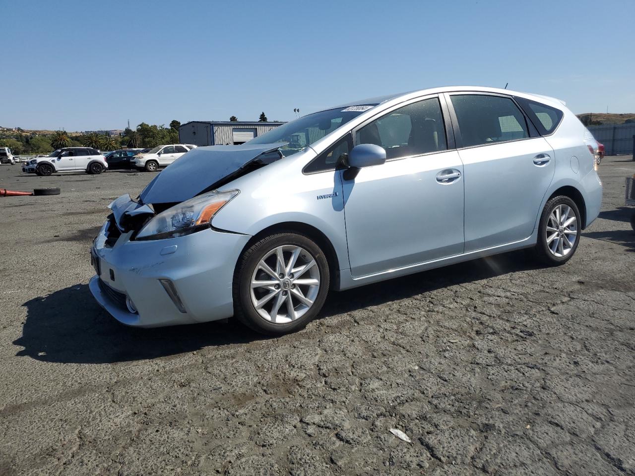 TOYOTA PRIUS V 2013