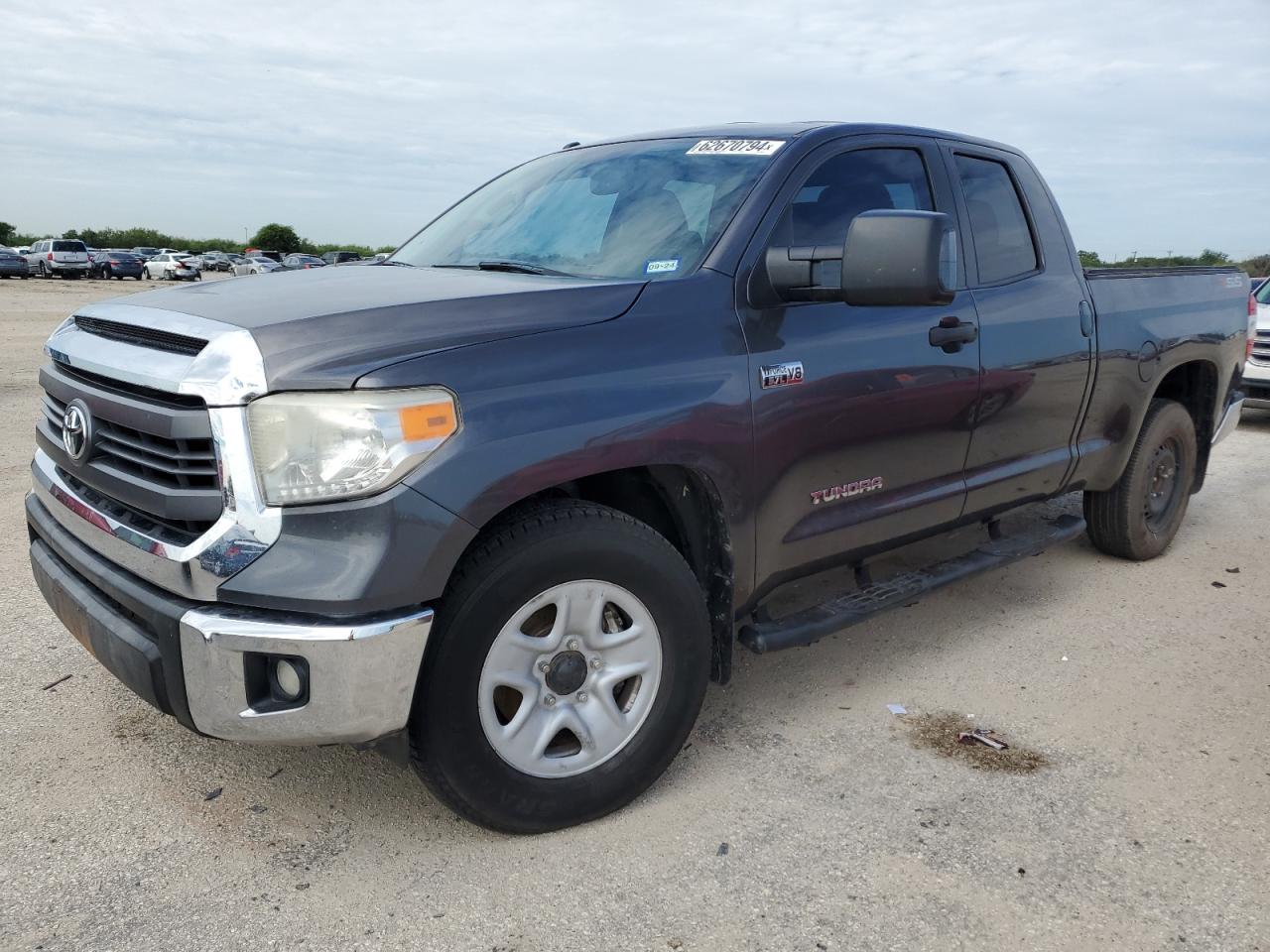TOYOTA Tundra Dou 2015