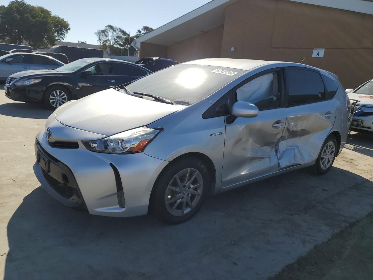TOYOTA PRIUS V 2015