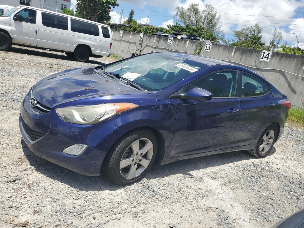 HYUNDAI Elantra Gl 2013