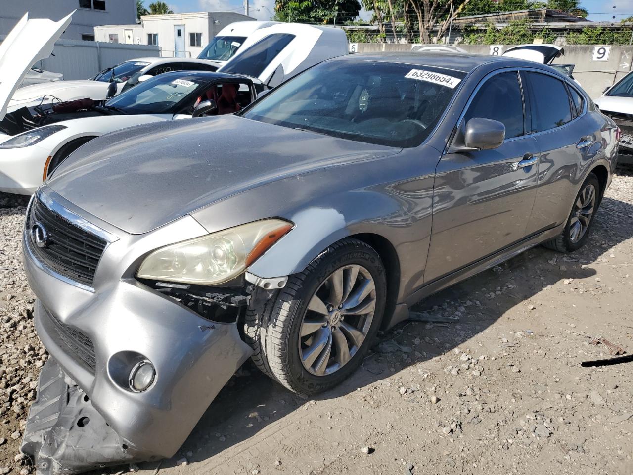INFINITI M37 2013