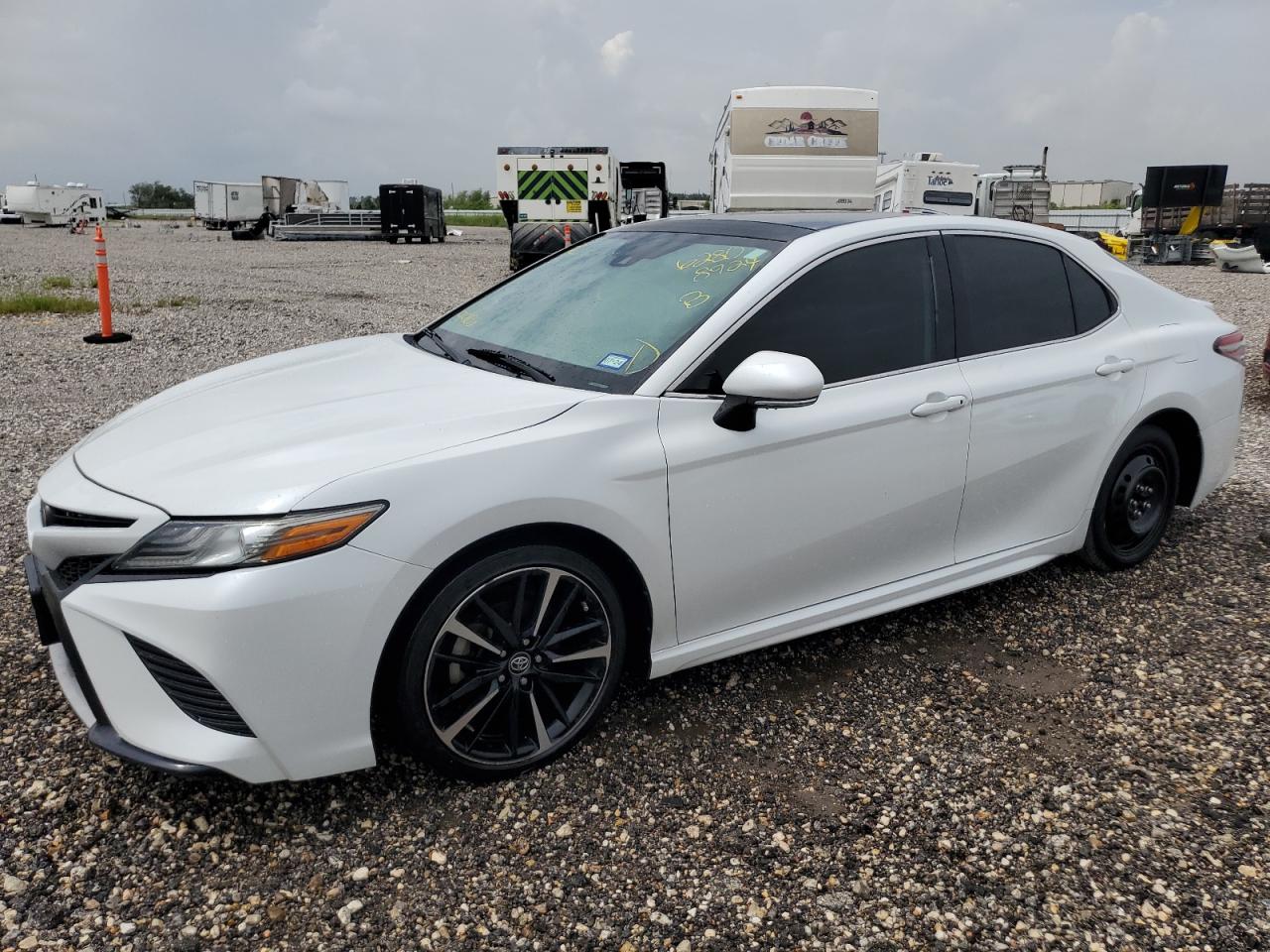 TOYOTA CAMRY 2019