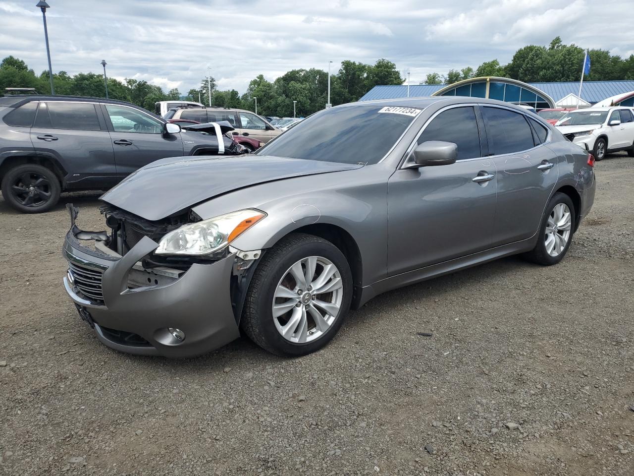 INFINITI M37 X 2011