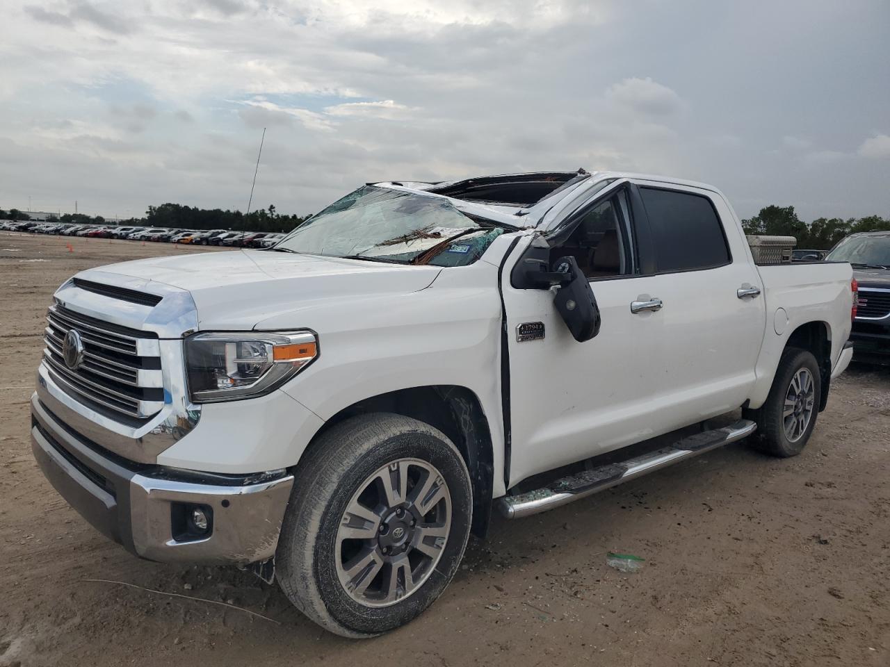 TOYOTA TUNDRA CRE 2018