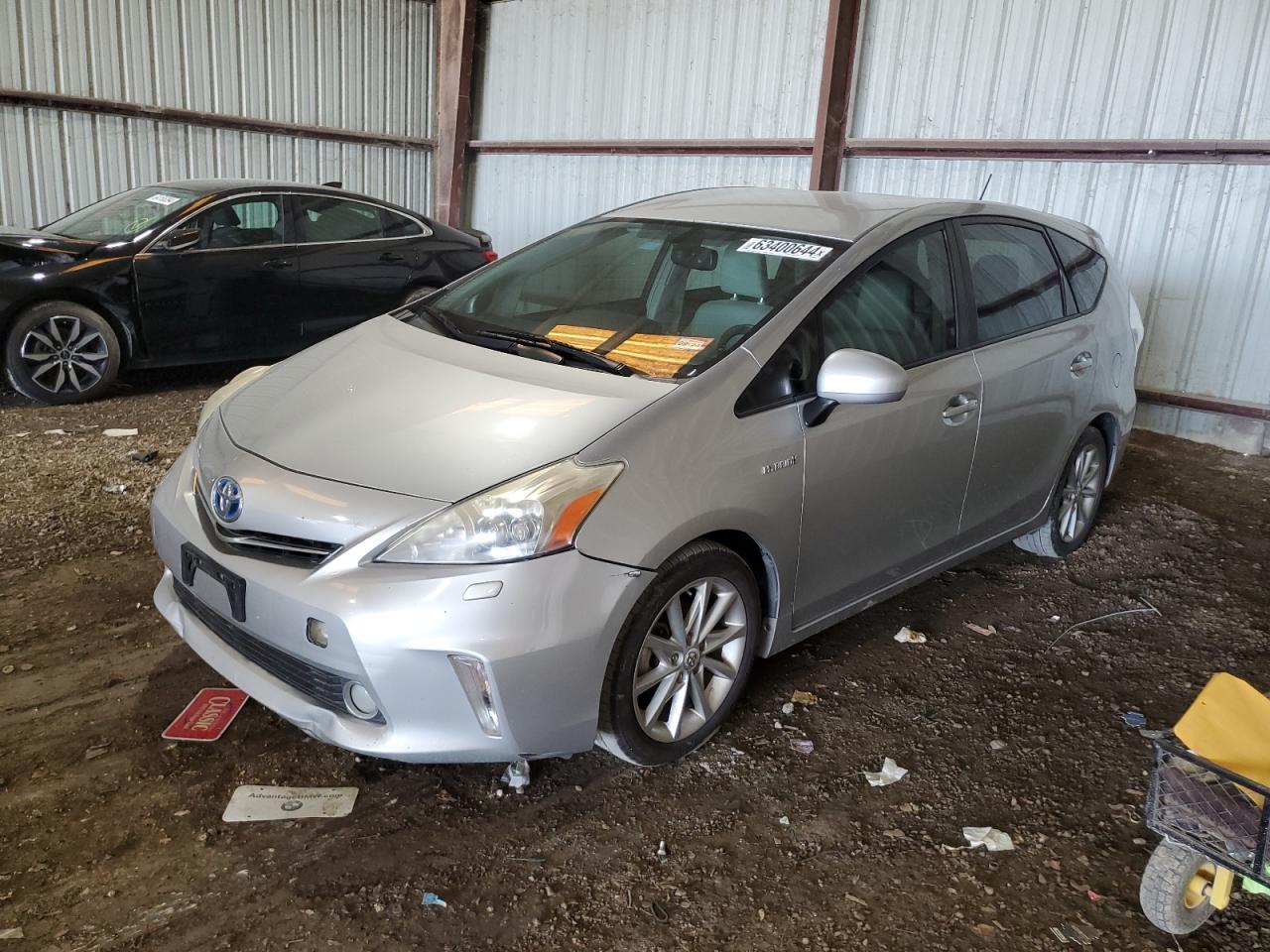 TOYOTA PRIUS V 2012