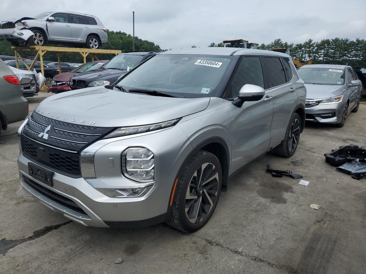 MITSUBISHI OUTLANDER 2023